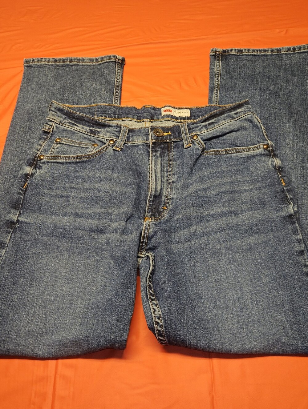 Wrangler Relaxed Boot Size 32×32 New W/Out Tags Slight Irregular Seams